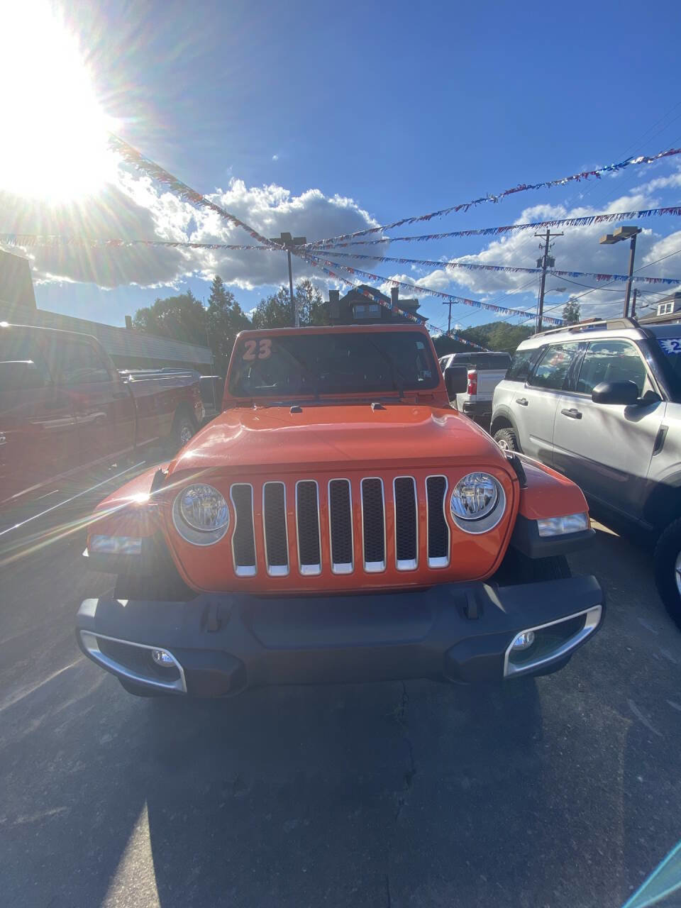 Used 2023 Jeep Wrangler Unlimited Sahara image 3