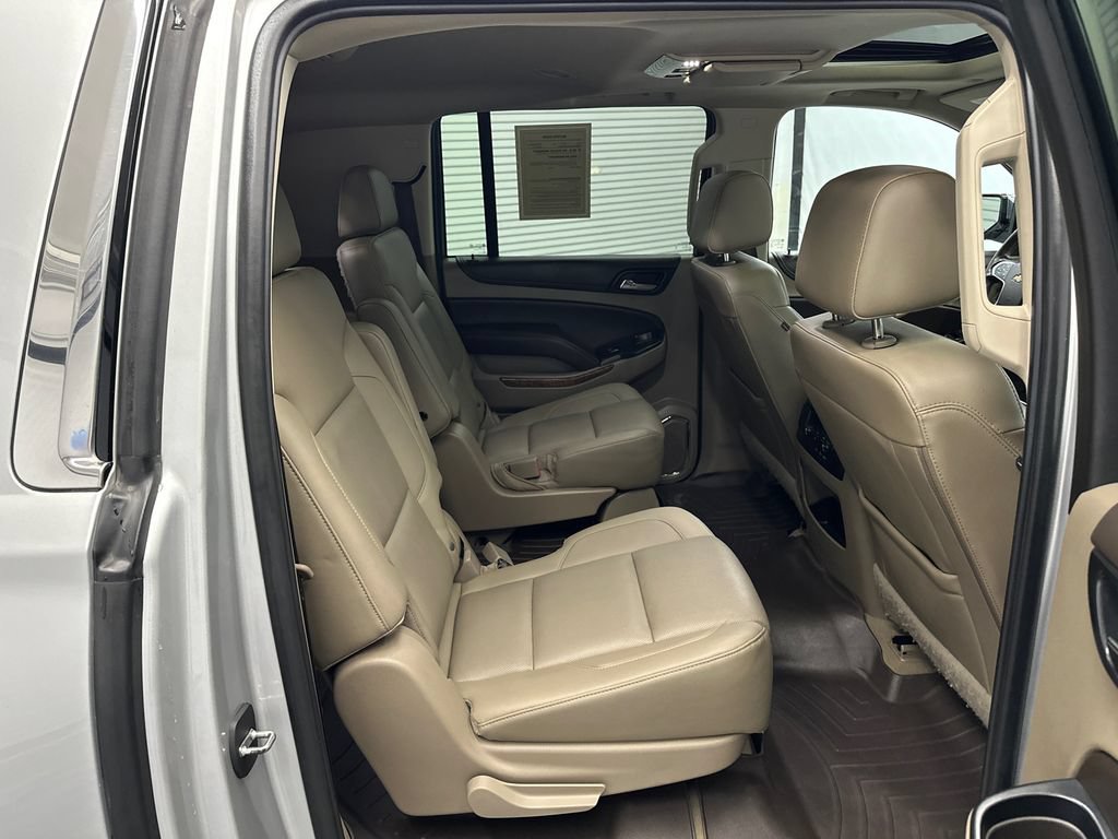 Used 2019 Chevrolet Suburban Premier RWD image 17