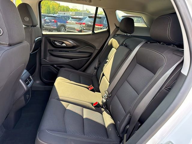 Used 2024 GMC Terrain SLE image 21