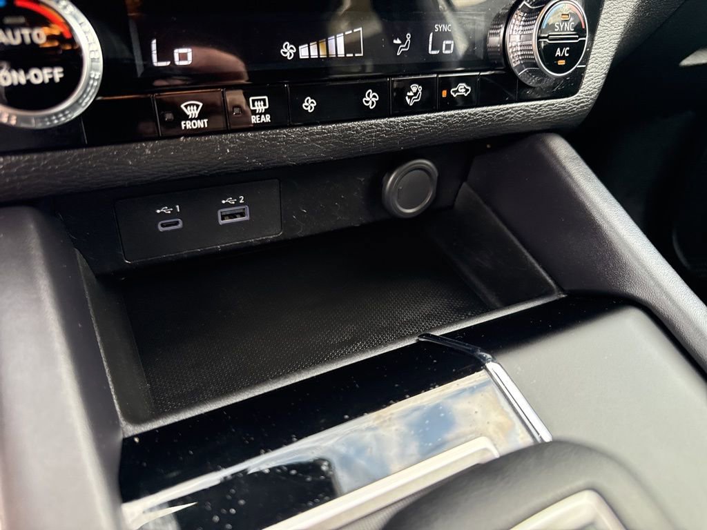 Used 2024 Mitsubishi Outlander ES image 26