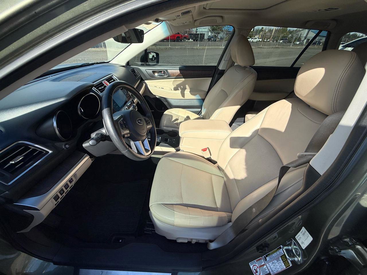 Used 2017 Subaru Outback 2.5i Limited image 47