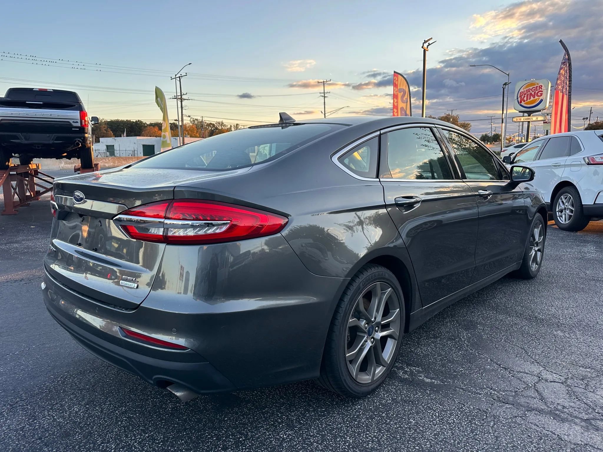 Used 2019 Ford Fusion SEL image 5