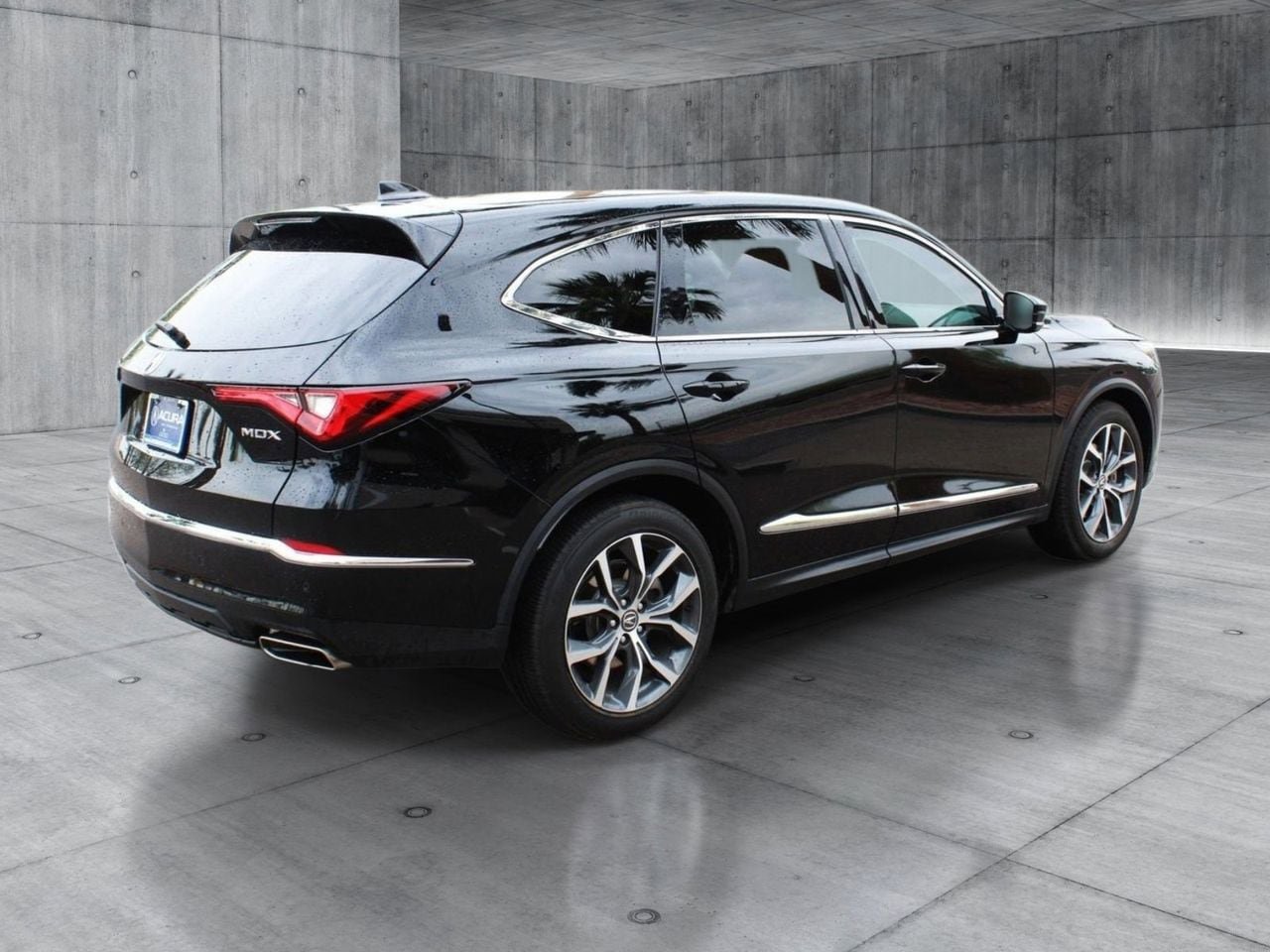 Used 2023 Acura MDX FWD w/ Technology Package image 5
