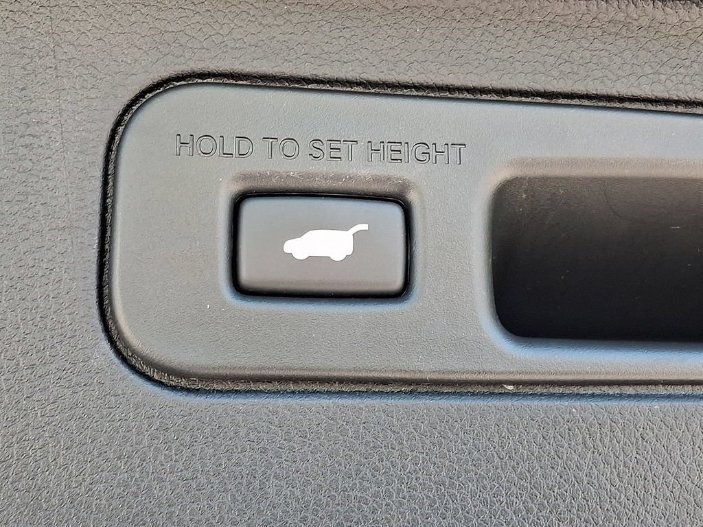 Used 2024 Honda Pilot Touring image 29