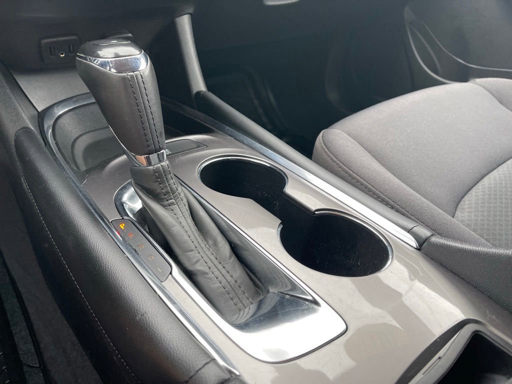 Used 2017 Chevrolet Malibu LT FWD image 24