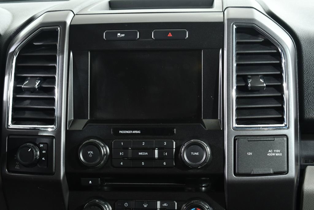 Used 2015 Ford F150 XLT w/ Equipment Group 302A Luxury AWD/4WD image 9