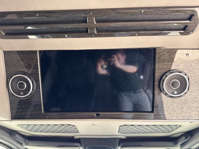 Used 2024 Mercedes-Benz Sprinter 3500 image 20