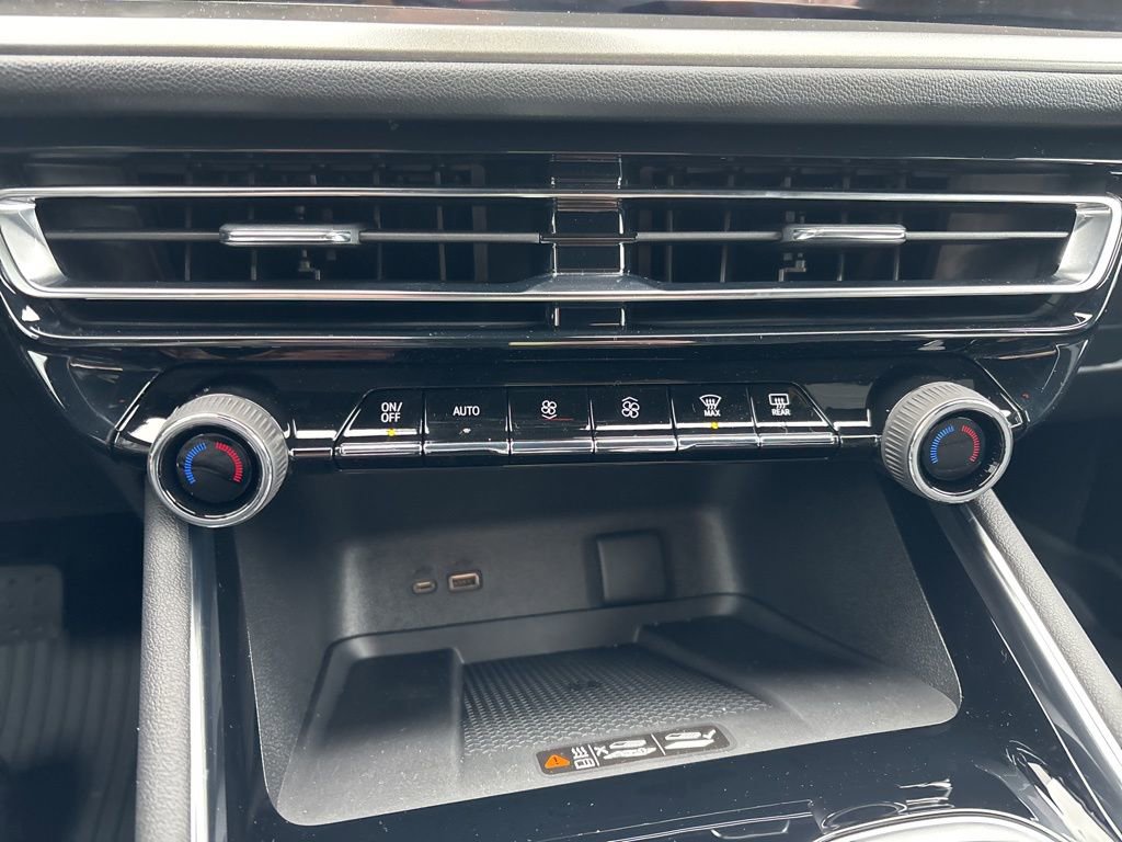 New 2026 Chevrolet Traverse LT w/ Driver Confidence Package image 34