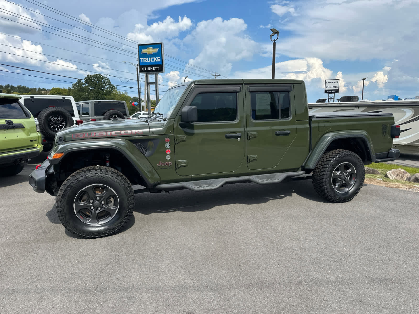 Used 2021 Jeep Gladiator Rubicon image 2