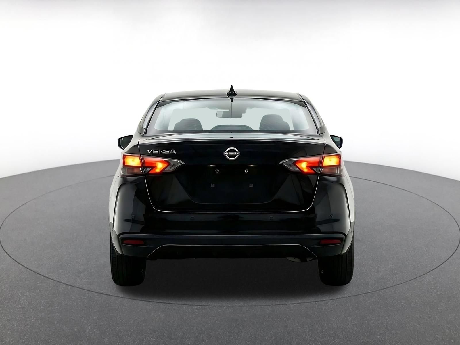 Used 2025 Nissan Versa SV FWD image 7