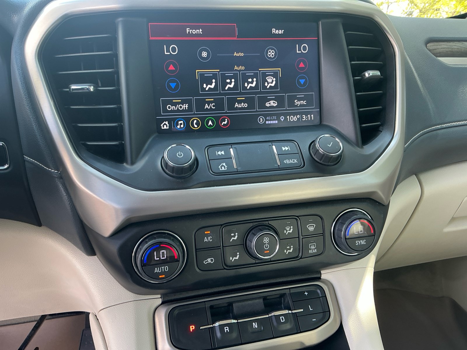 Used 2021 GMC Acadia Denali w/ Denali Ultimate Package AWD/4WD image 11