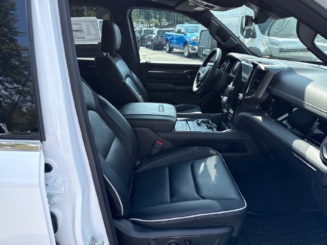 New 2025 RAM 1500 Limited w/ Trailer Tow Group AWD/4WD image 9