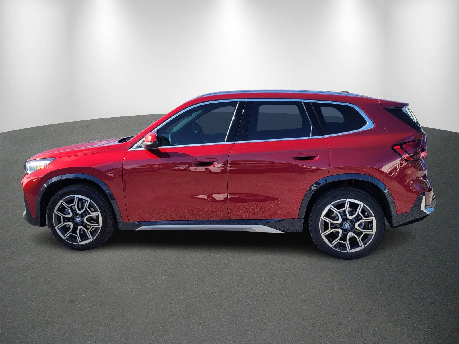 Used 2026 BMW X1 xDrive28i w/ Technology Package image 4