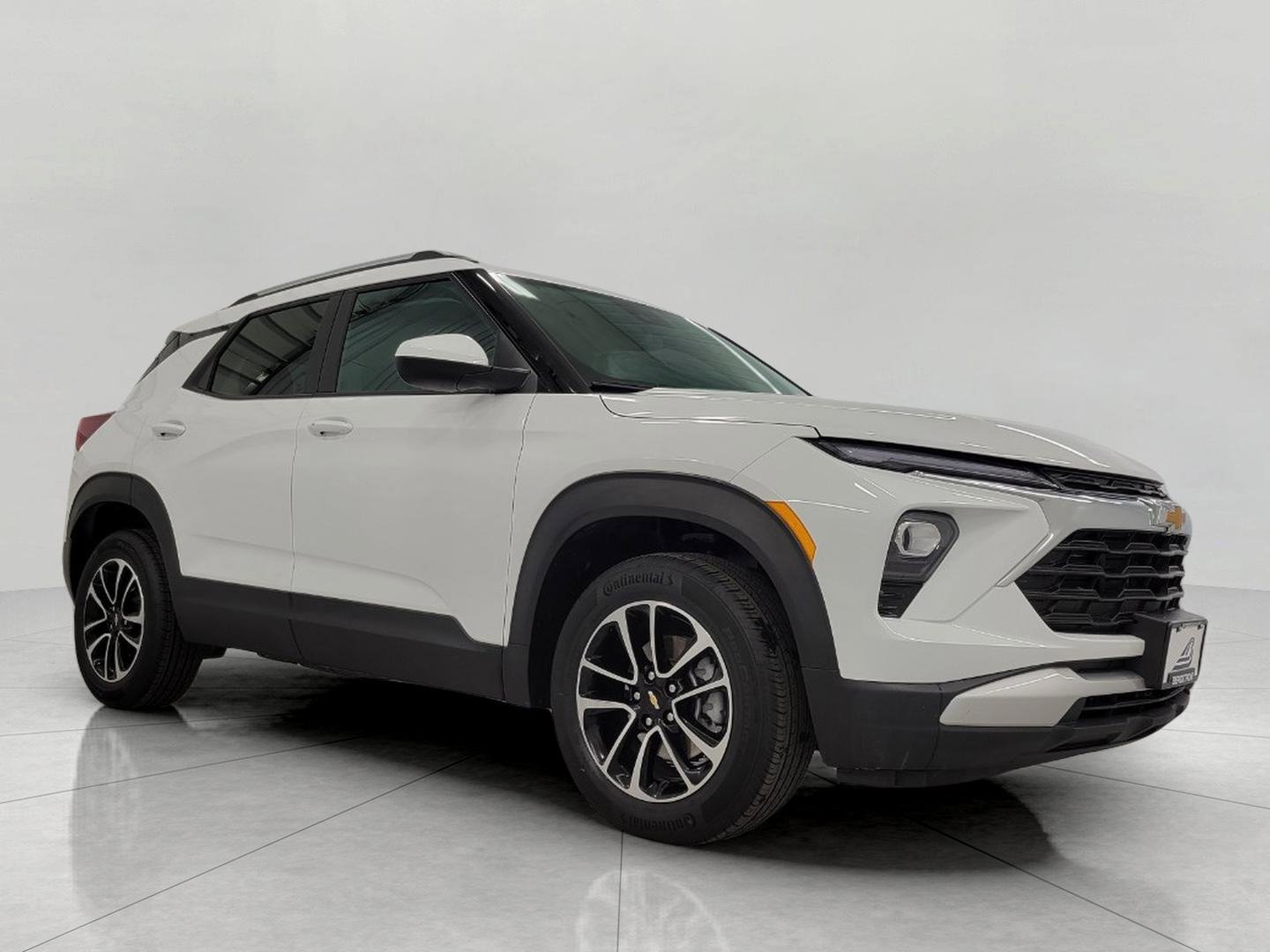 Used 2025 Chevrolet TrailBlazer LT image 1