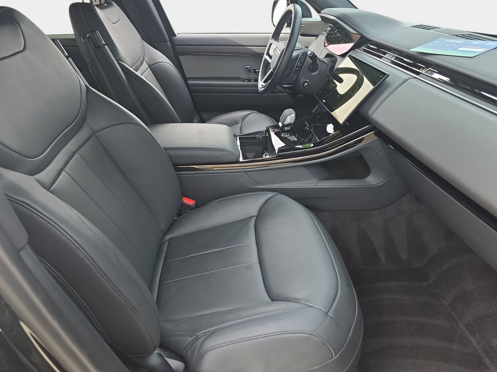 Certified 2025 Land Rover Range Rover Sport AWD/4WD image 10