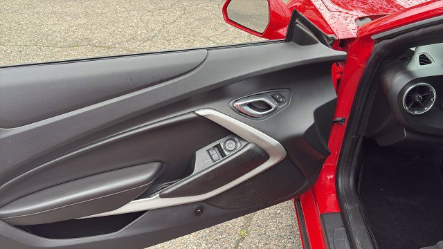 Used 2019 Chevrolet Camaro LT image 8