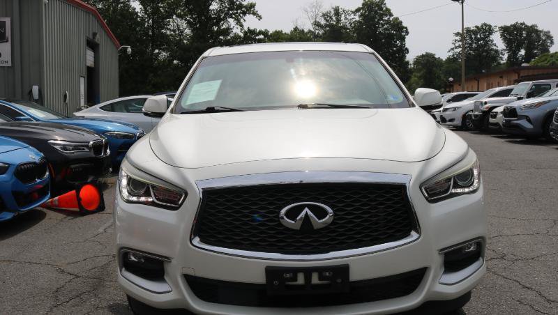 Used 2016 INFINITI QX60 Luxe AWD/4WD image 2