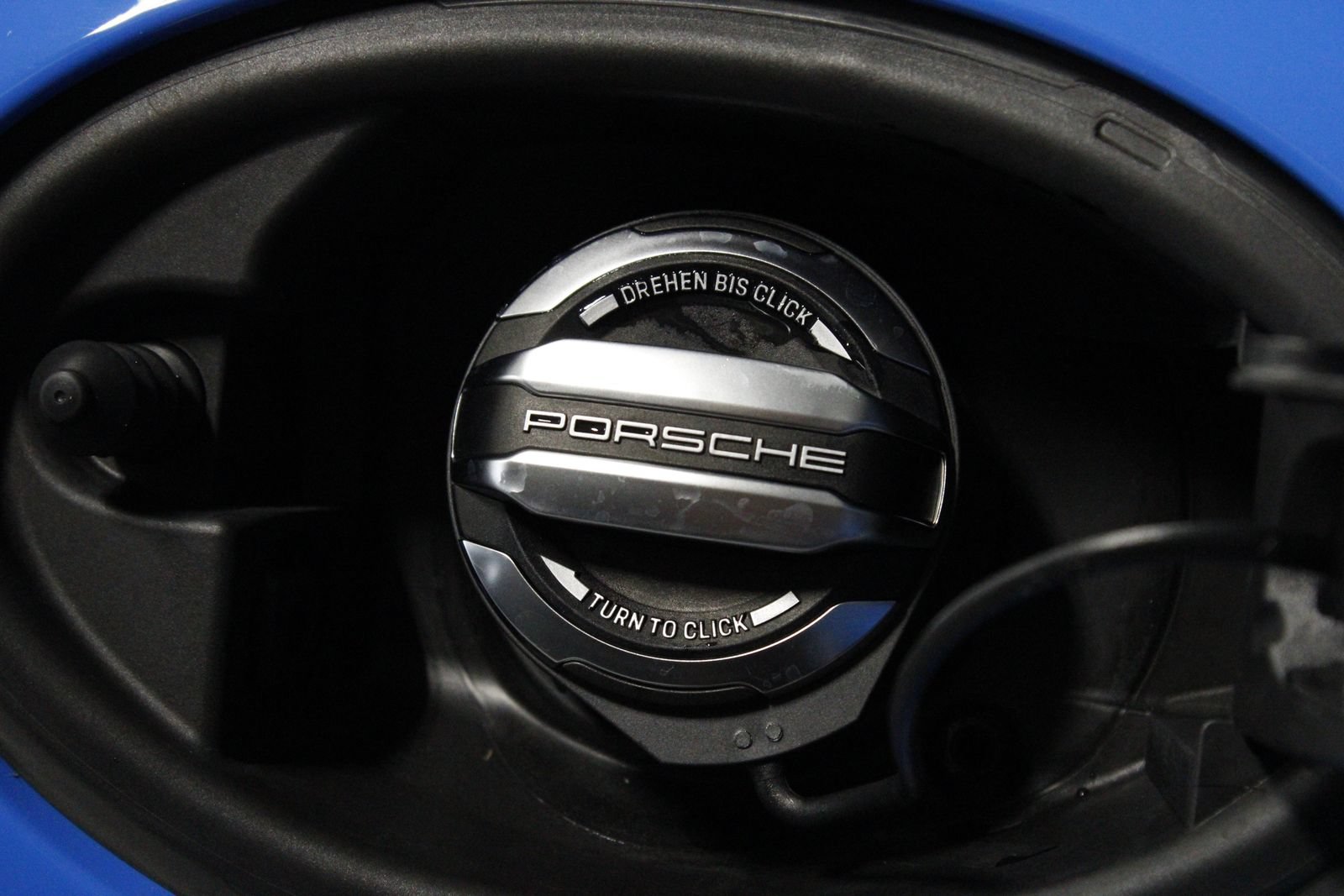 Certified 2024 Porsche 718 Cayman GT4 RS RWD image 37