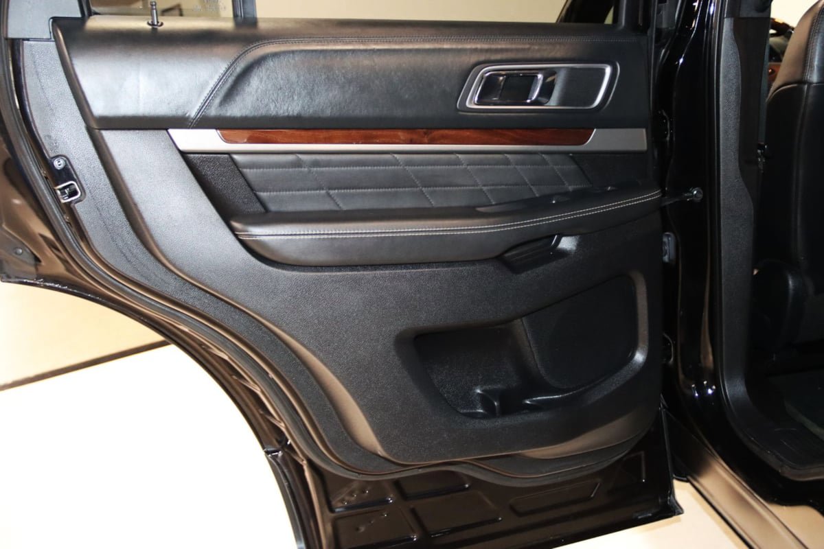 Used 2016 Ford Explorer Platinum AWD/4WD image 59
