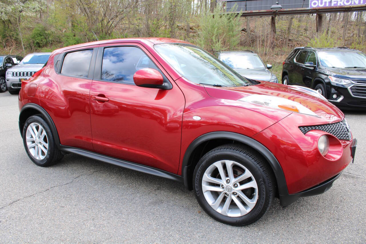 Used 2011 Nissan Juke SV w/ Interior Illumination Pkg image 5