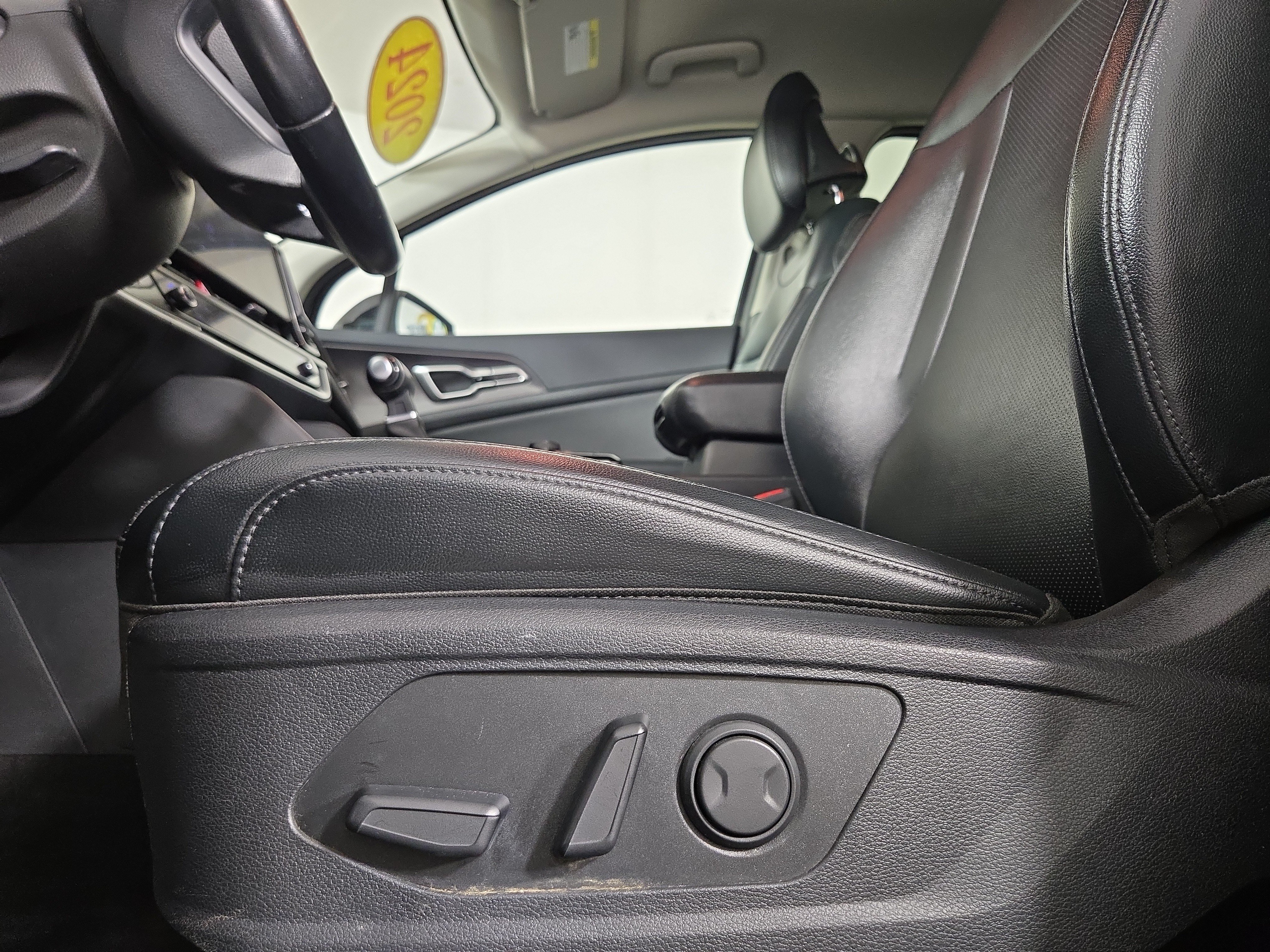 Used 2024 Kia Sportage EX FWD image 30
