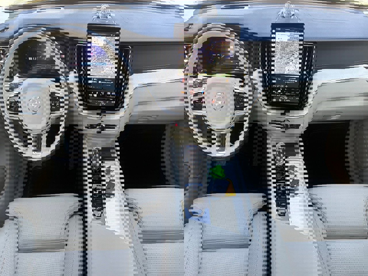 New 2026 Volvo XC60 B5 Ultra w/ Protection Package Premier image 13