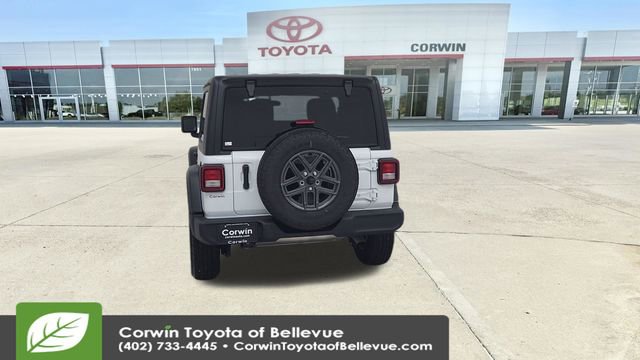 Used 2025 Jeep Wrangler Sport image 11