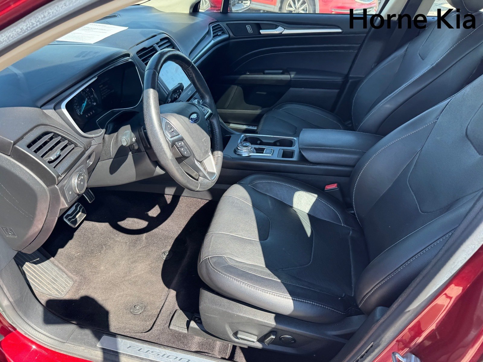 Used 2017 Ford Fusion Titanium FWD image 9