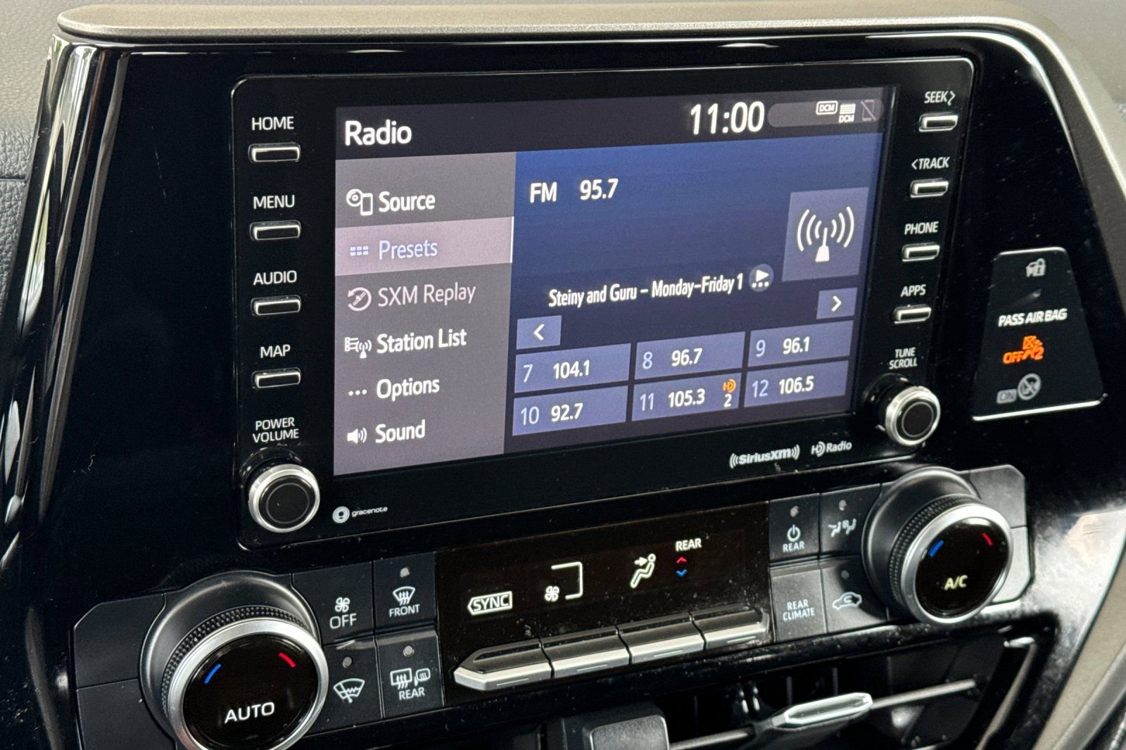 Certified 2020 Toyota Highlander LE AWD/4WD image 19