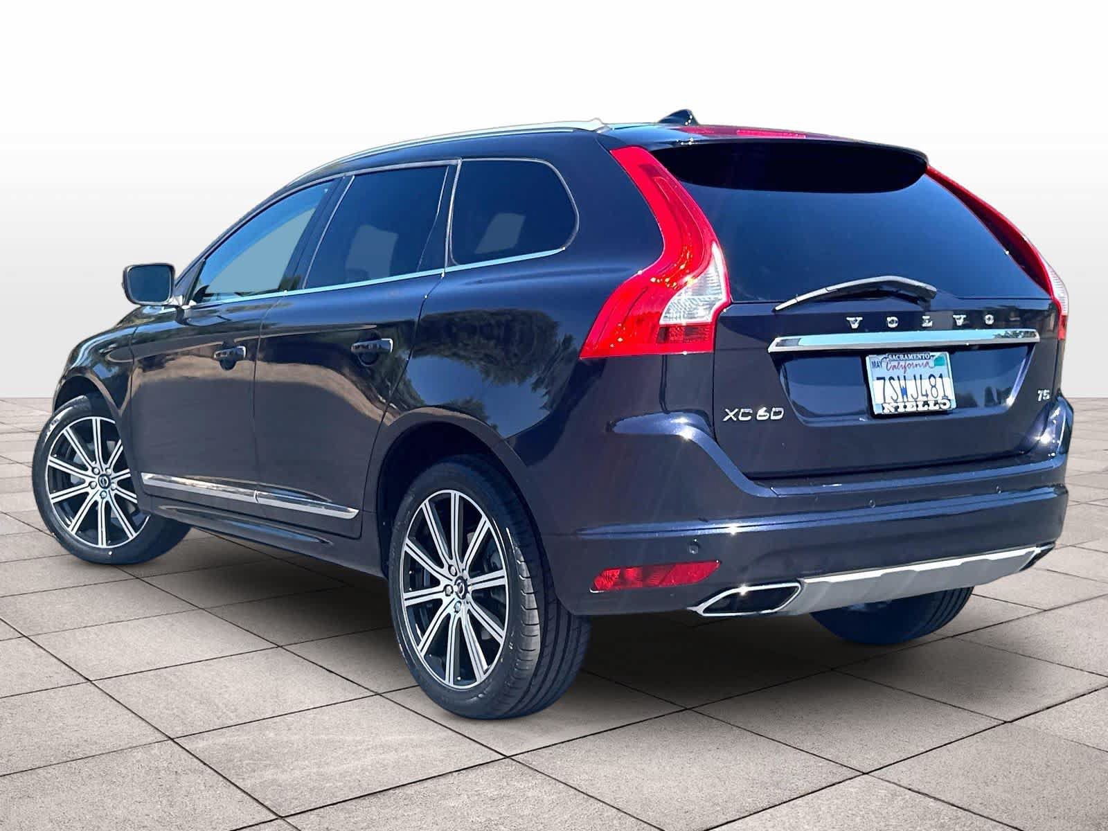 Used 2016 Volvo XC60 T5 Premier w/ Proximity Package FWD image 15