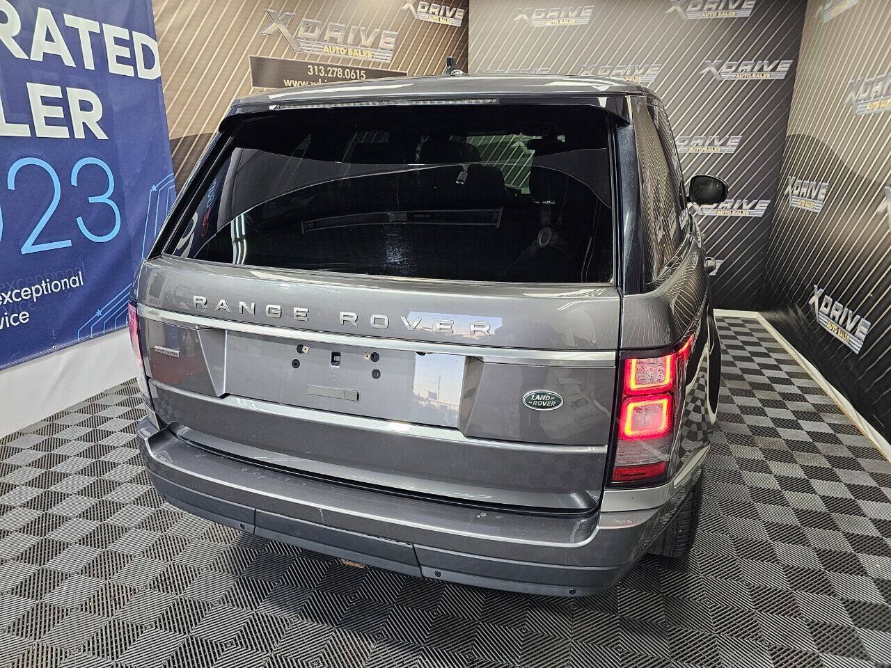 Used 2015 Land Rover Range Rover Supercharged AWD/4WD image 16