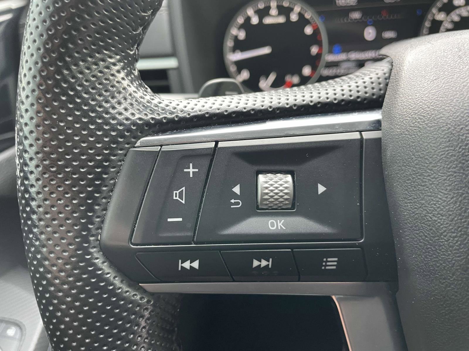 Used 2022 Mitsubishi Outlander SEL image 25