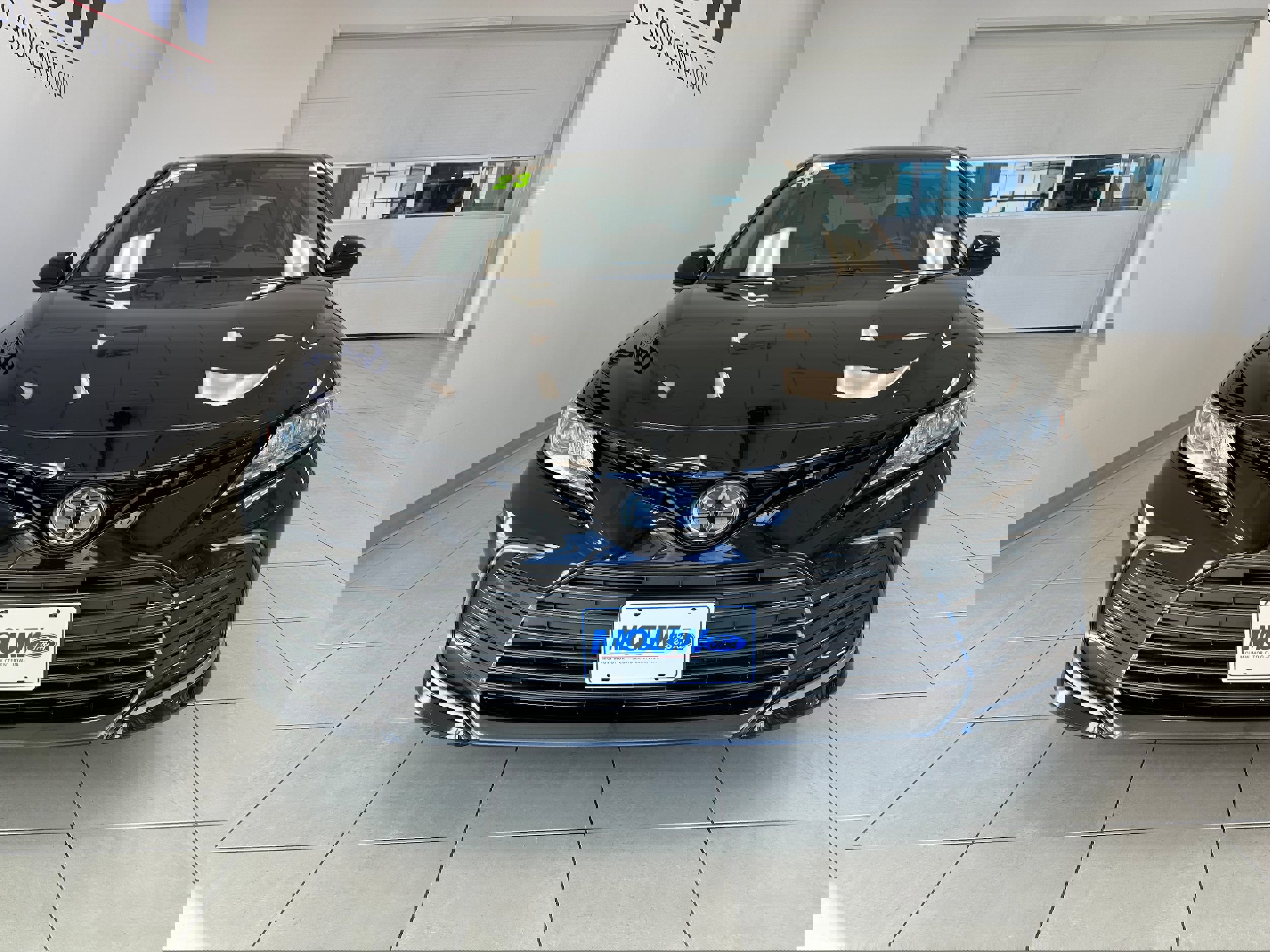 Used 2023 Toyota Camry LE image 3