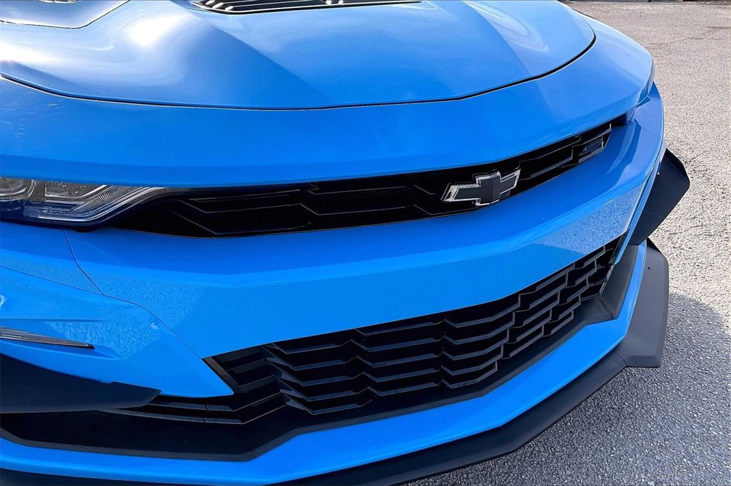 Used 2022 Chevrolet Camaro SS image 32