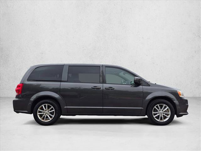Used 2020 Dodge Grand Caravan SE FWD image 4