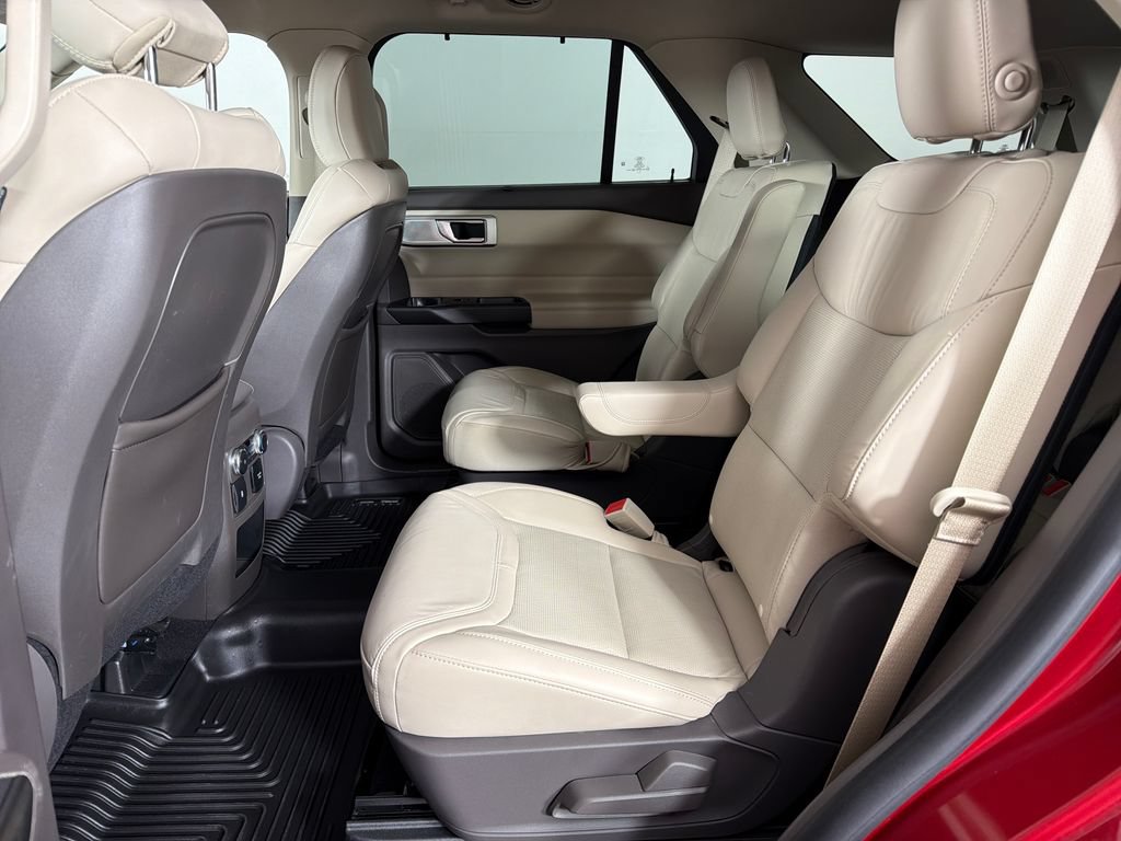 Certified 2020 Ford Explorer Platinum w/ Premium Technology Package AWD/4WD image 20