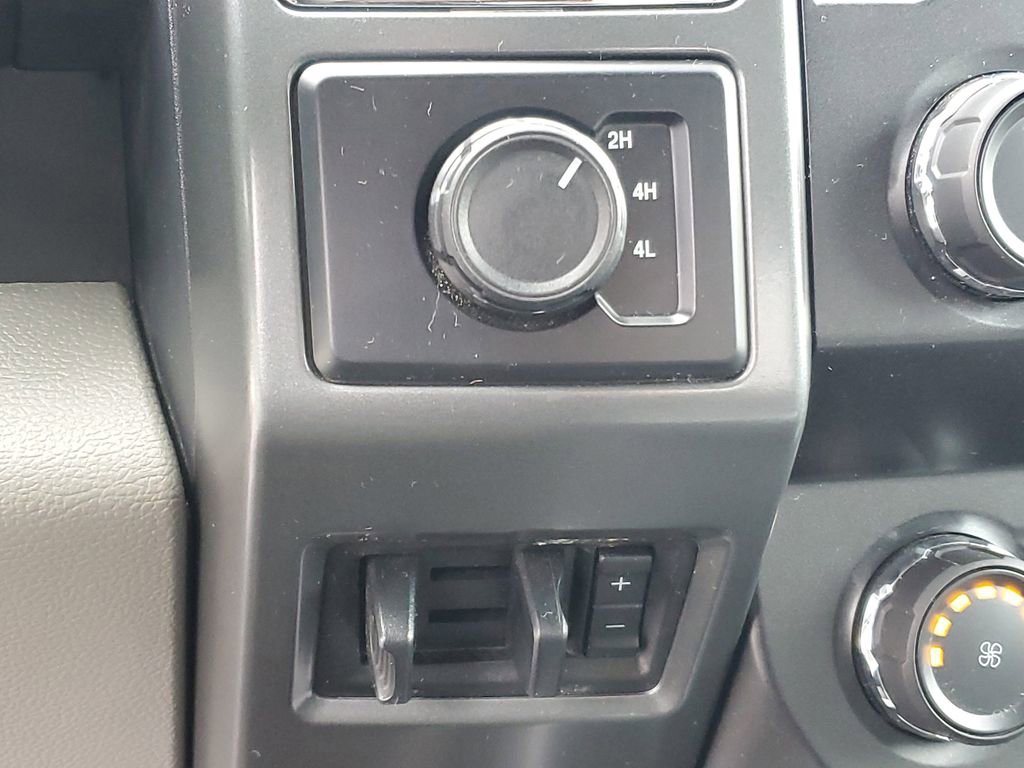 Used 2021 Ford F450 XLT w/ XLT Premium Package image 19