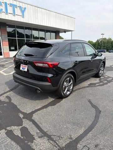 New 2025 Ford Escape ST-Line w/ Cold Weather Package FWD image 5