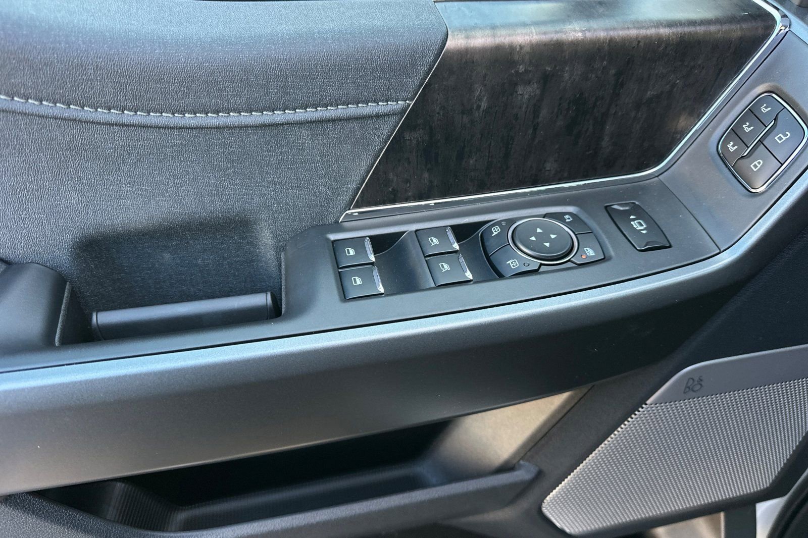 New 2026 Ford F250 Lariat w/ Lariat Premium Package image 10