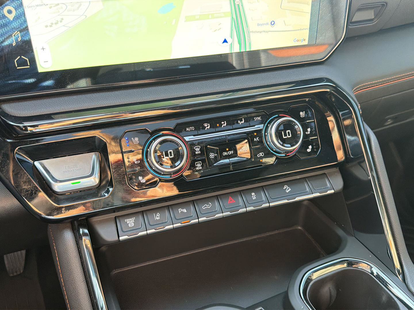 Used 2025 GMC Sierra 2500 AT4 w/ AT4 Premium Plus Package AWD/4WD image 26