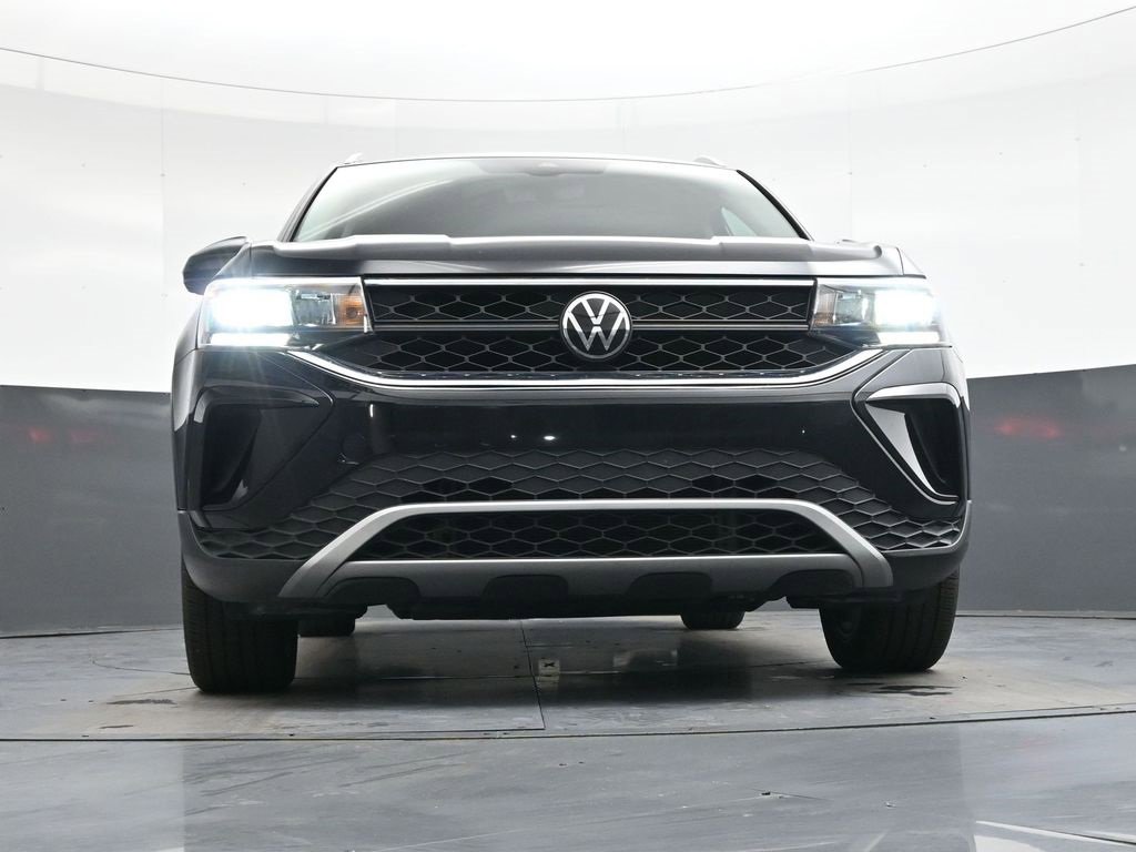 Used 2024 Volkswagen Taos SE image 44