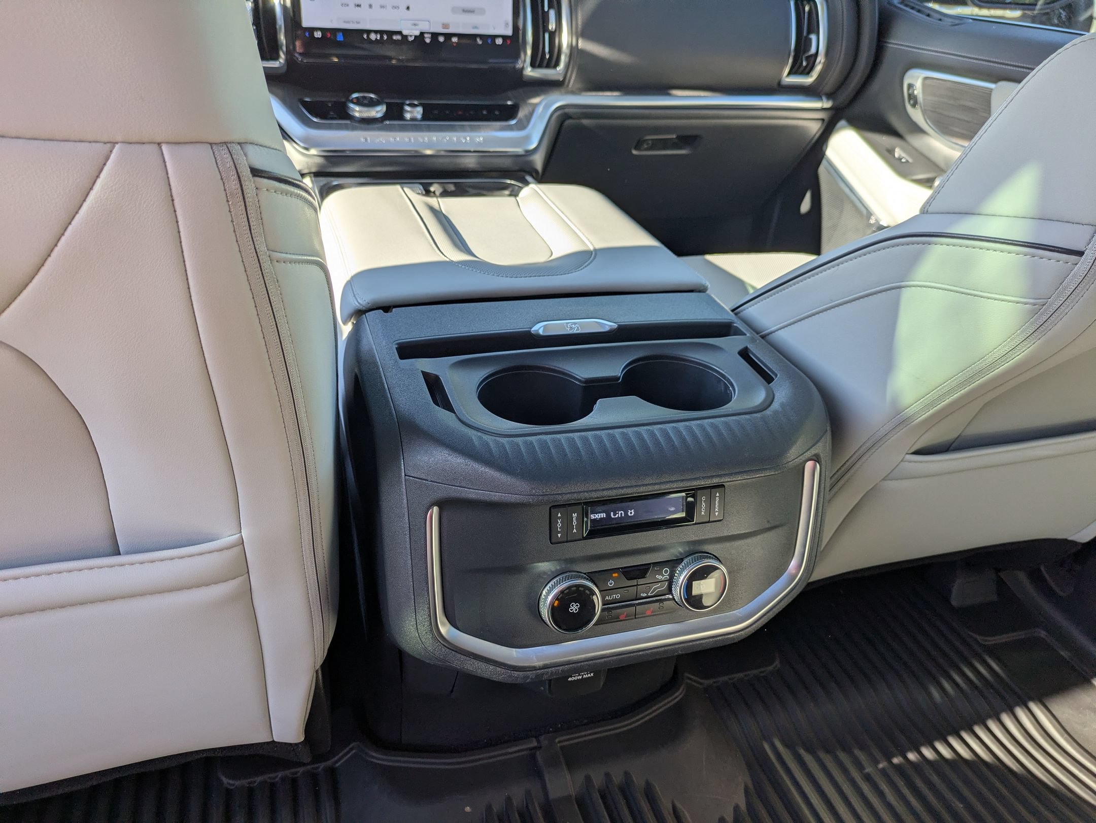 Certified 2025 Ford Expedition Max Platinum w/ Platinum Ultimate Package AWD/4WD image 30