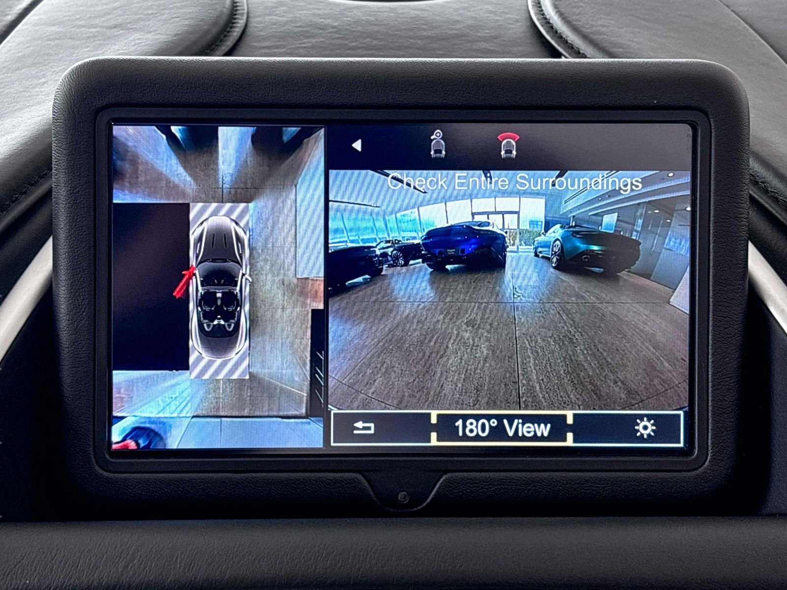 Used 2021 Aston Martin DB11 Volante image 35