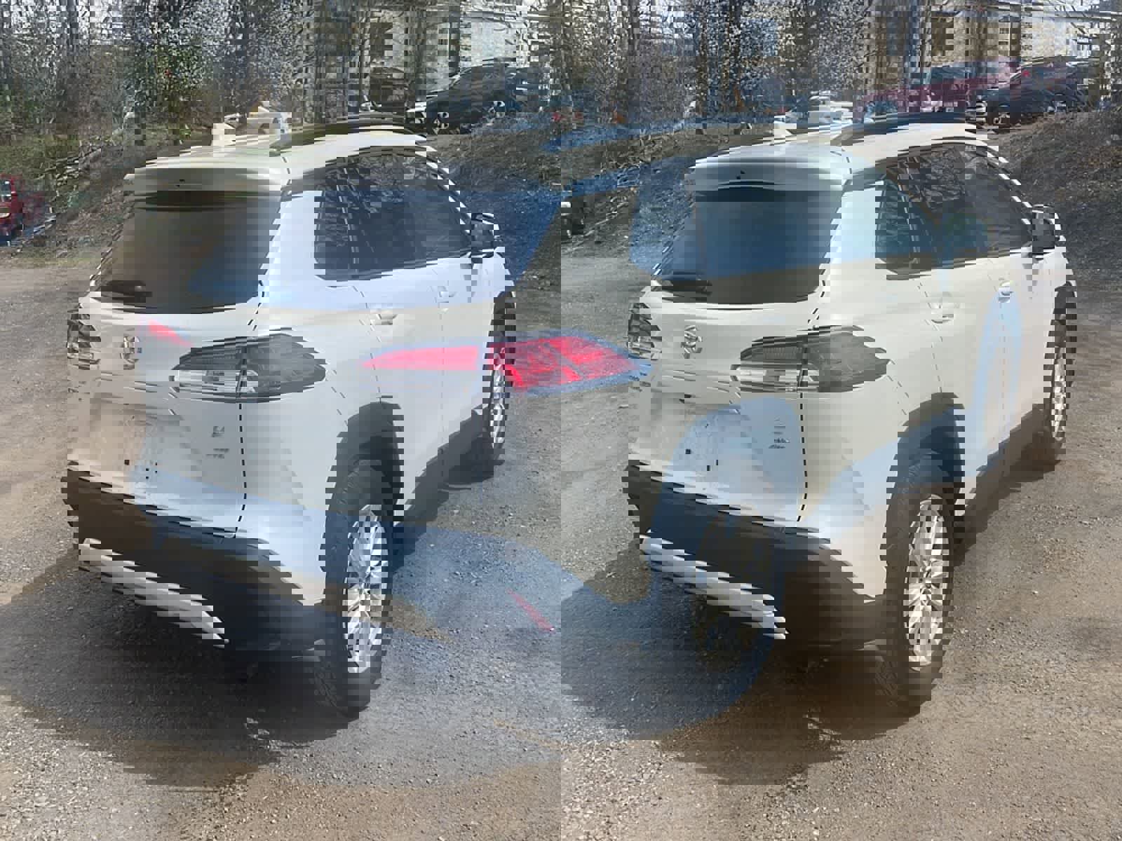 Used 2023 Toyota Corolla Cross LE w/ Moonroof Package image 11