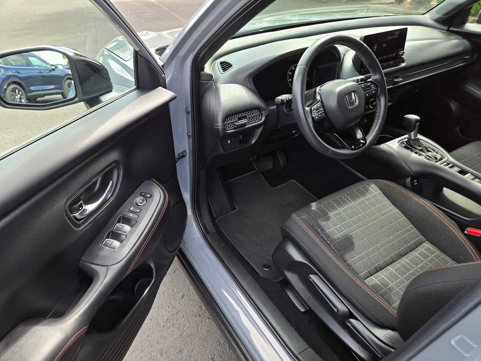 Used 2024 Honda HR-V Sport image 18