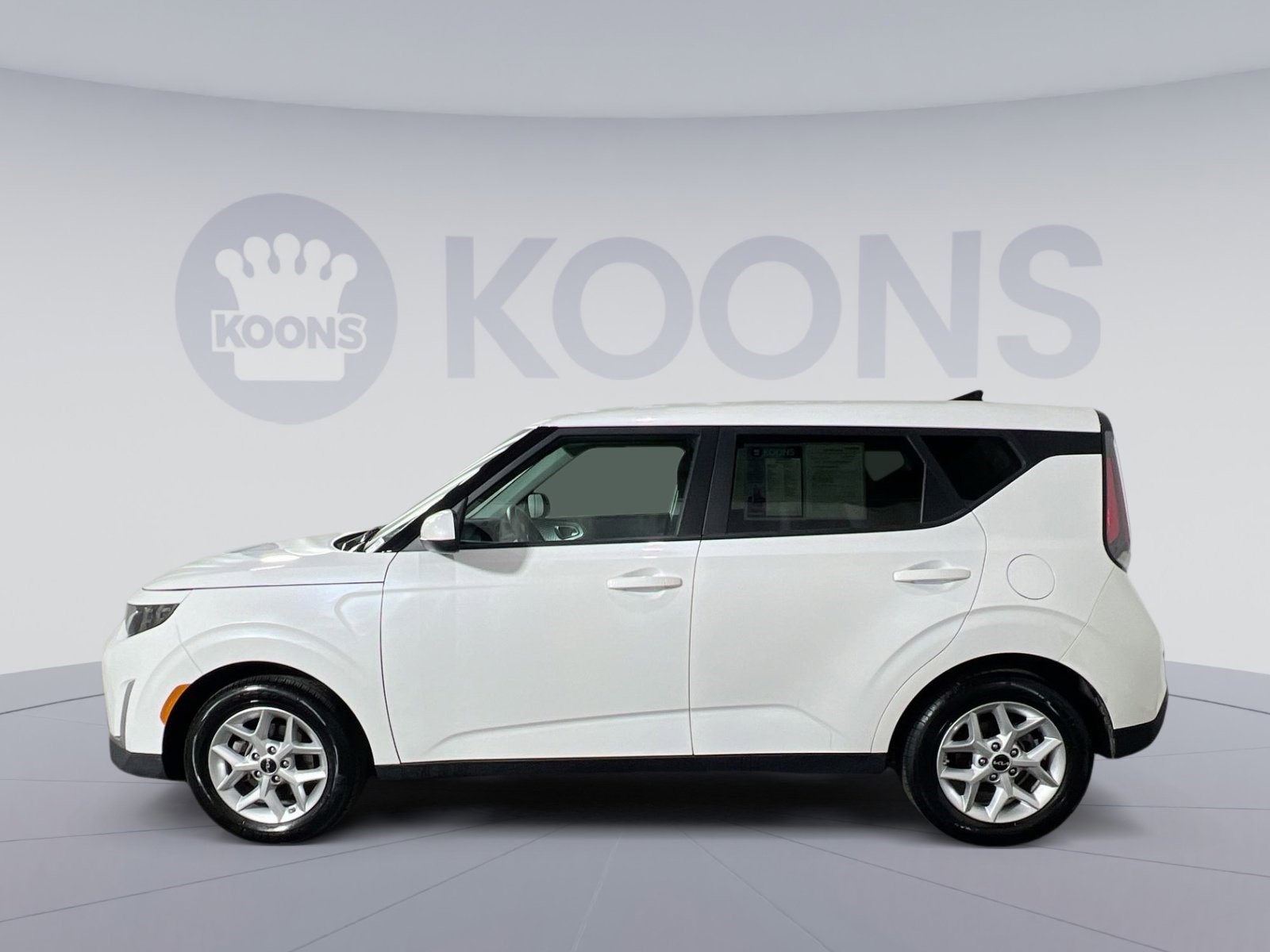 Used 2024 Kia Soul LX w/ Option Group 015 image 2