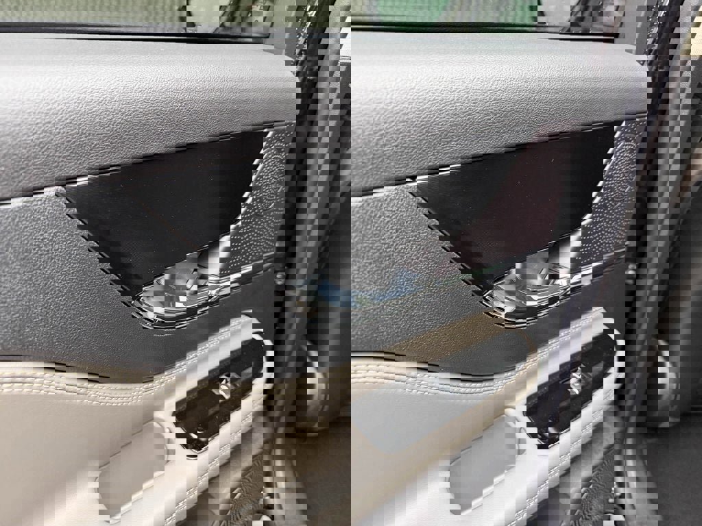 New 2026 Lincoln Corsair Premiere image 16