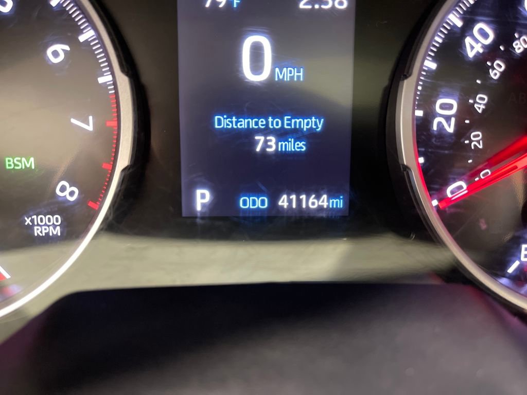 Used 2022 Toyota RAV4 XLE Premium image 19