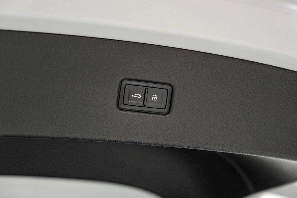 Used 2022 Audi SQ5 Premium Plus w/ Premium Plus Package image 50