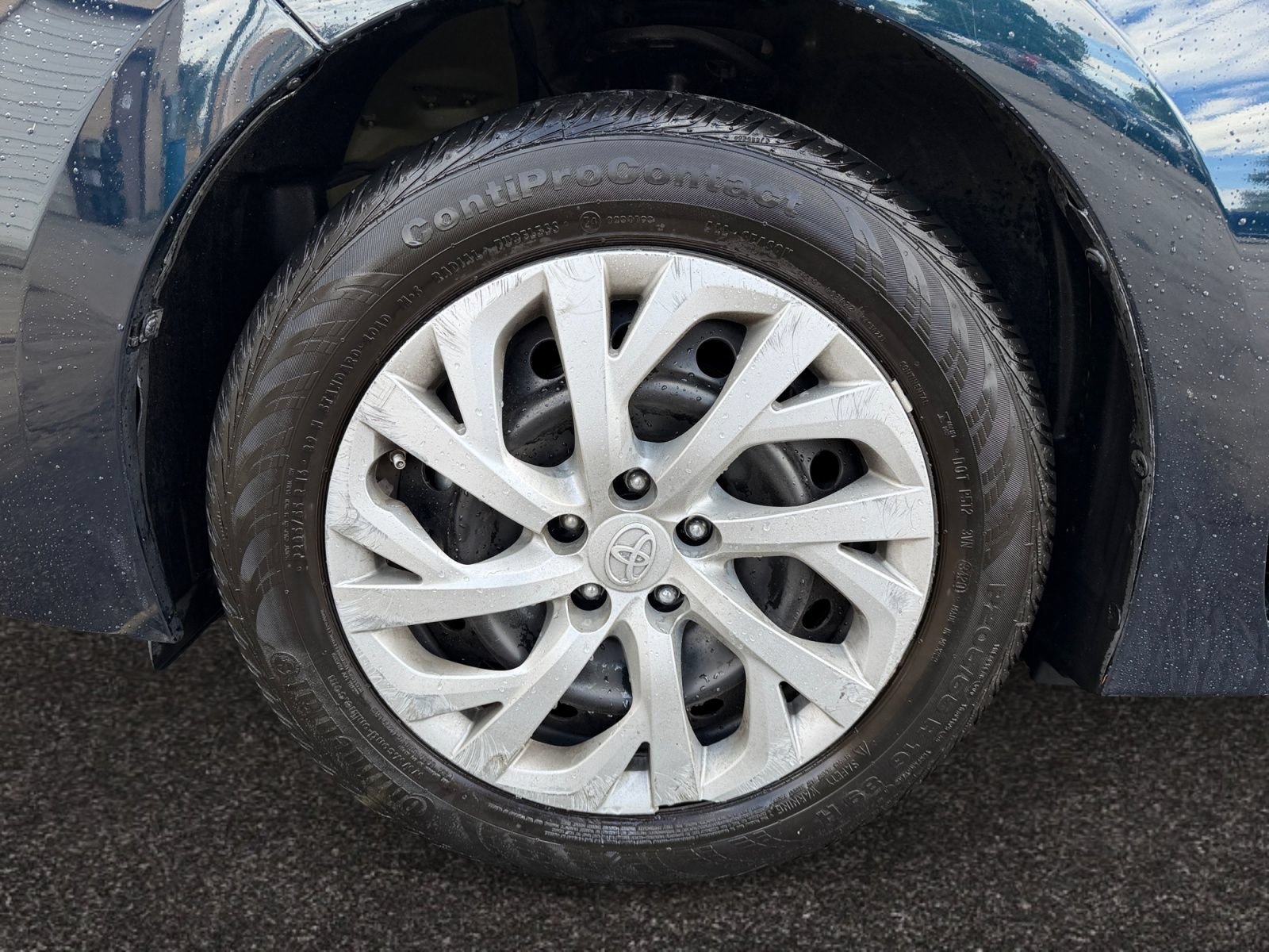 Used 2019 Toyota Corolla LE FWD image 14